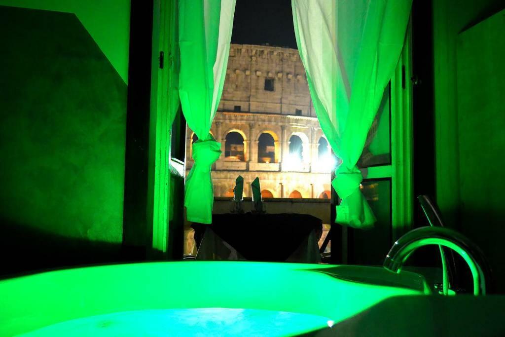 Apartamento View Colosseo From Jacuzzi Exterior foto